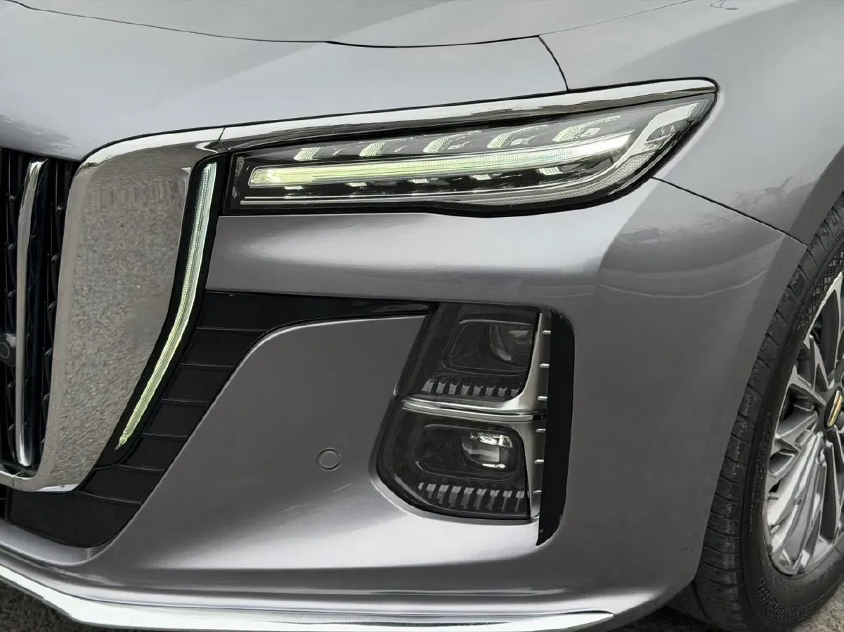 2023 HongQi H5 2.0T 224HP L4 8AT,autocango,china used car exporter,china ev exporter,chinese used car exporter,chinese used ev exporter