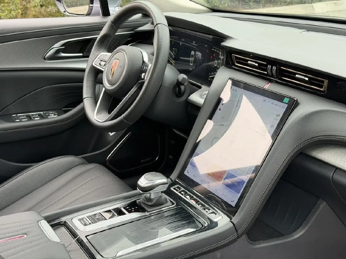 2023 HongQi H5 2.0T 224HP L4 8AT,autocango,china used car exporter,china ev exporter,chinese used car exporter,chinese used ev exporter