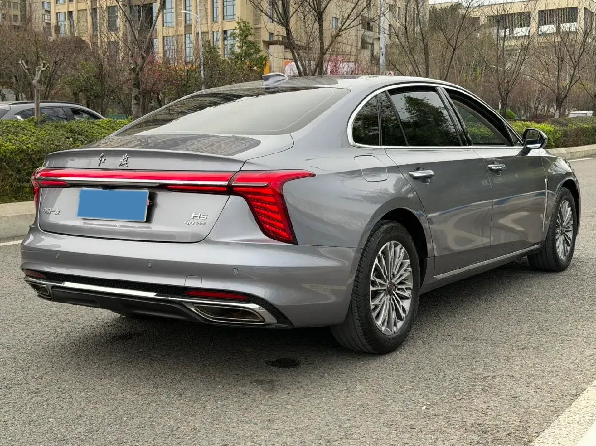 2023 HongQi H5 2.0T 224HP L4 8AT,autocango,china used car exporter,china ev exporter,chinese used car exporter,chinese used ev exporter