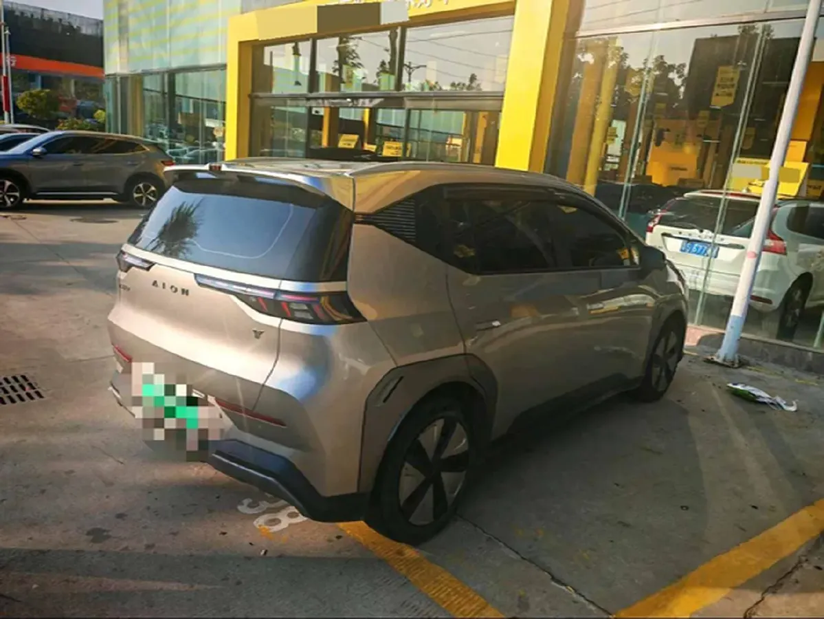 2022 Geely Okavango 1.8T 184HP L4 7DCT,autocango,china used car exporter,china ev exporter,chinese used car exporter,chinese used ev exporter