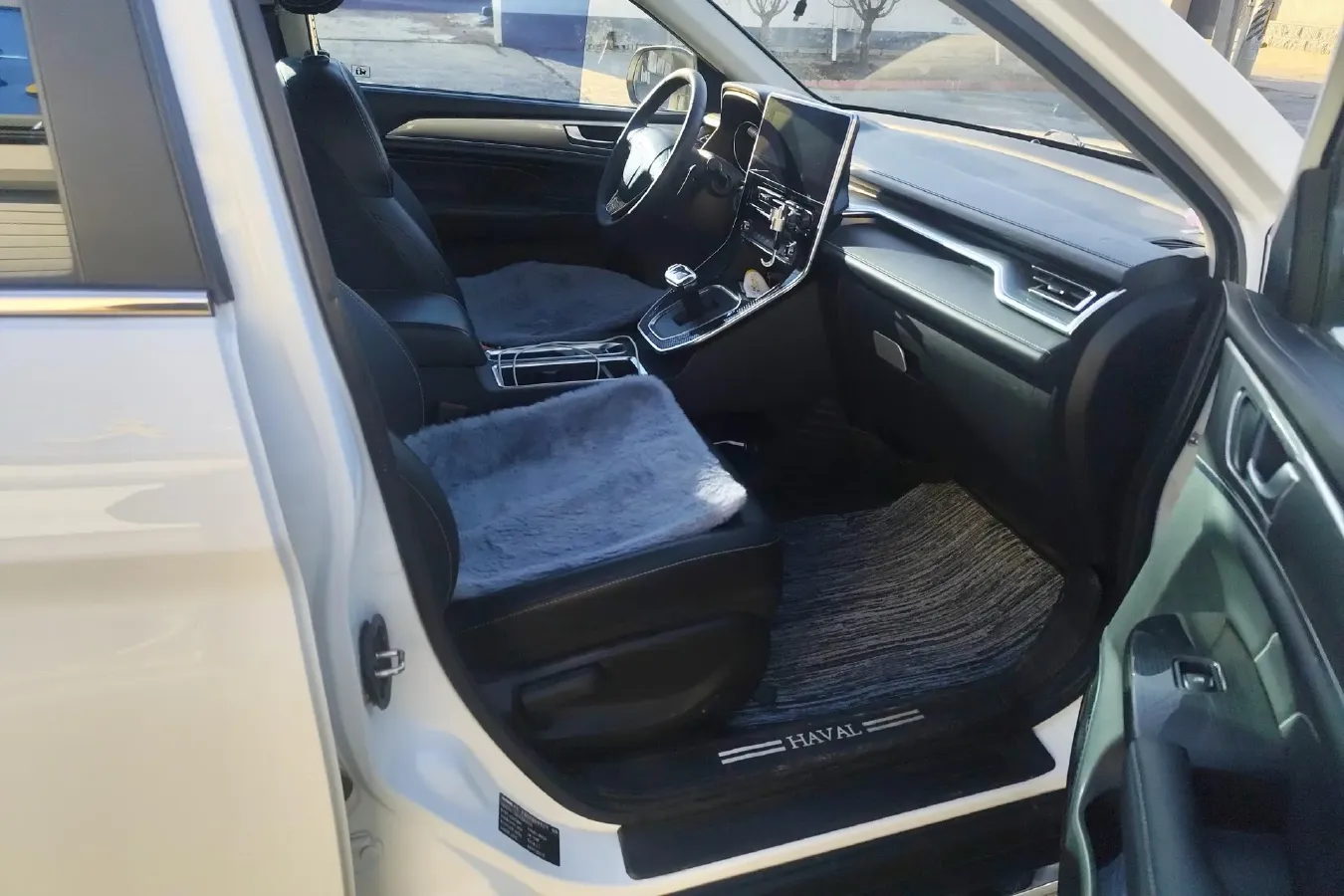 2021 Haval M6 1.5T 150HP L4 7DCT,autocango,china used car exporter,china ev exporter,chinese used car exporter,chinese used ev exporter