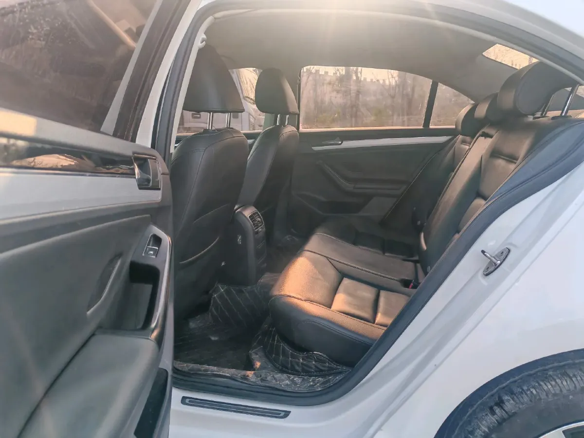 2018 KingLong KaiTe 2.3T 110HP L4 5MT,autocango,china used car exporter,china ev exporter,chinese used car exporter,chinese used ev exporter