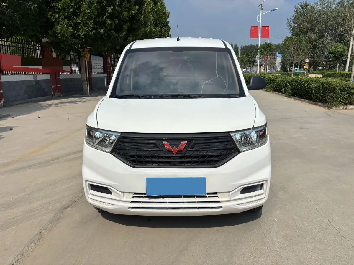 2019 WuLing HongGuang V 1.5L 99HP L4 6MT,autocango,china used car exporter,china ev exporter,chinese used car exporter,chinese used ev exporter