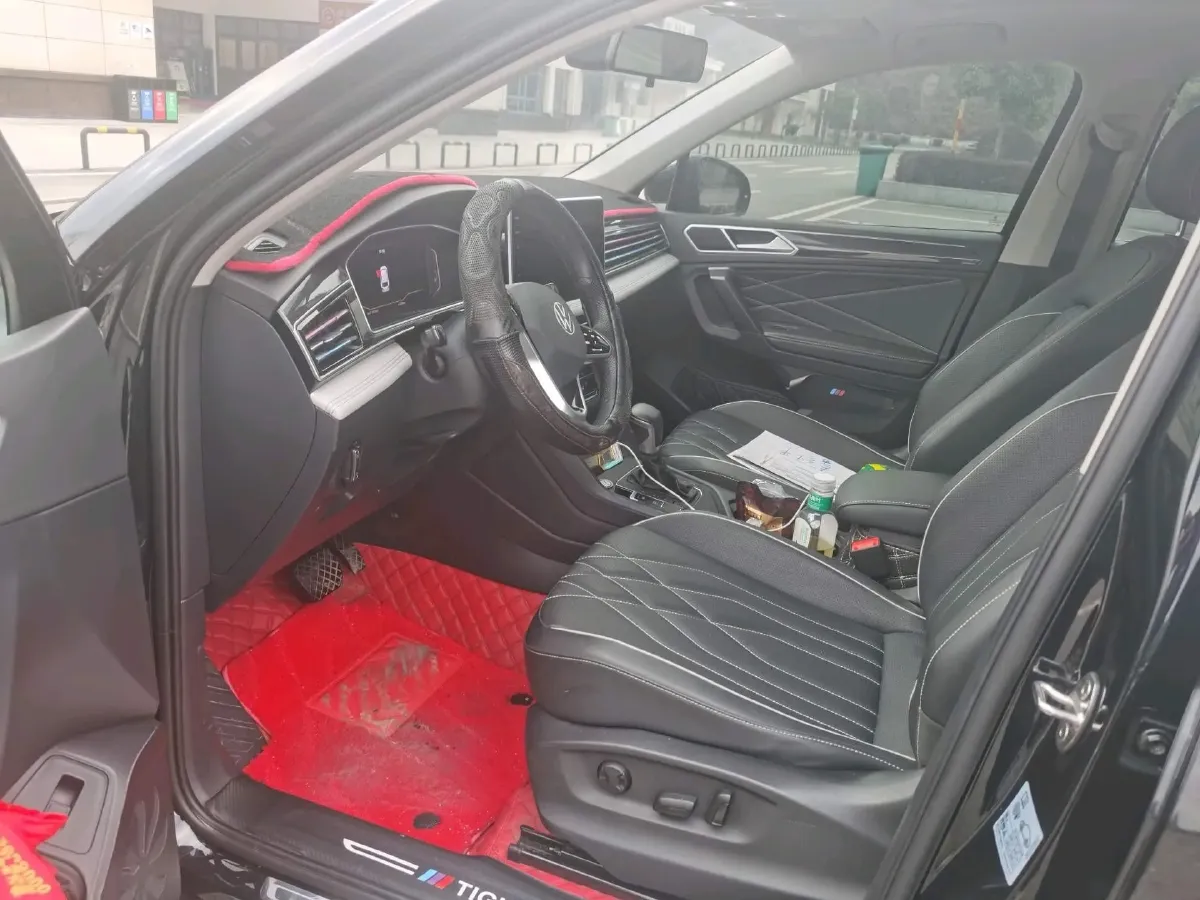 2023 Volkswagen Tiguan L 2.0T 186HP L4 7DCT,autocango,china used car exporter,china ev exporter,chinese used car exporter,chinese used ev exporter
