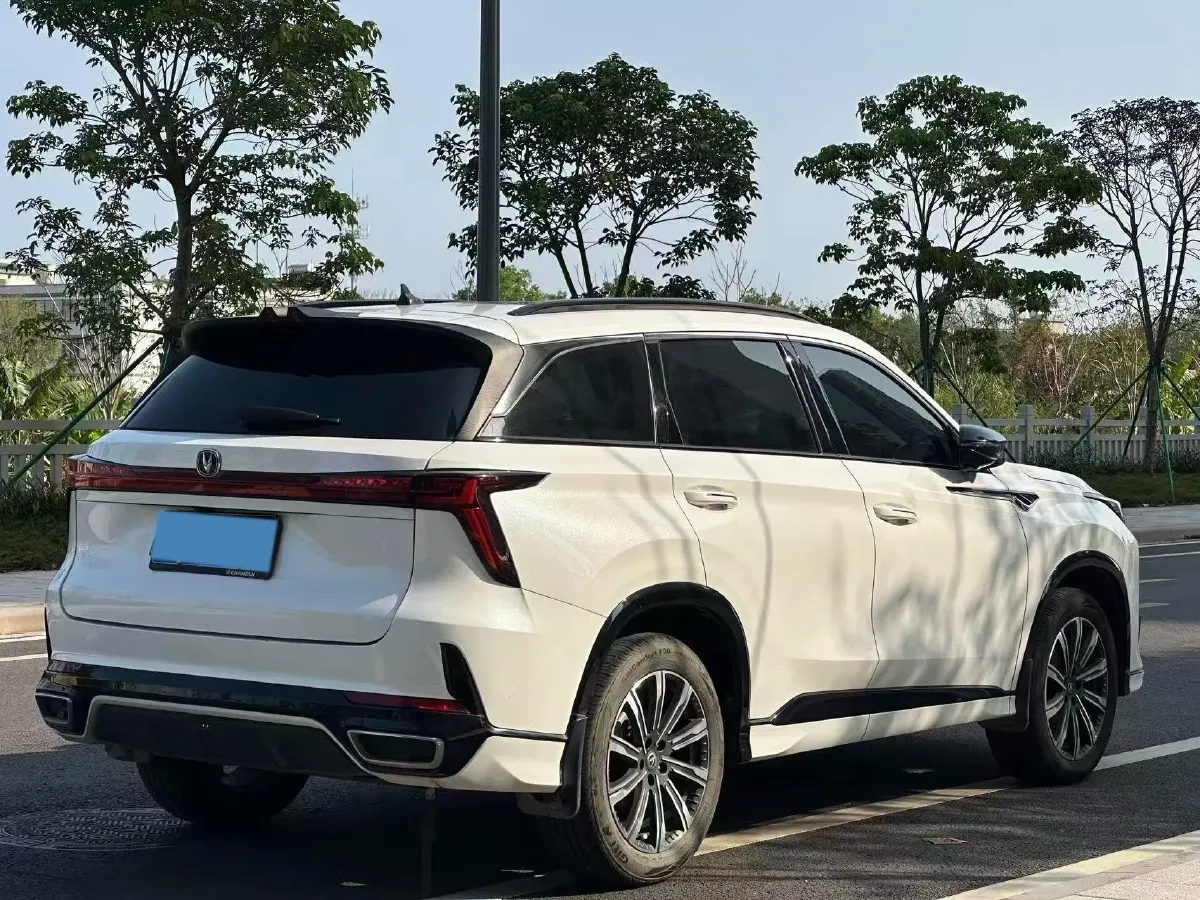 2024 ChangAn CS75 Plus 1.5T 188HP L4 8AT,autocango,china used car exporter,china ev exporter,chinese used car exporter,chinese used ev exporter