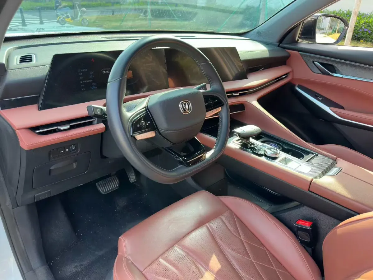 2024 ChangAn CS75 Plus 1.5T 188HP L4 8AT,autocango,china used car exporter,china ev exporter,chinese used car exporter,chinese used ev exporter