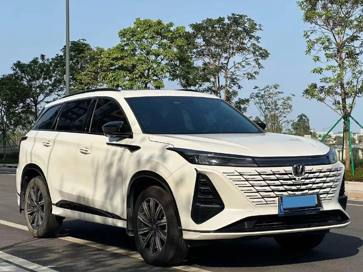 2024 ChangAn CS75 Plus 1.5T 188HP L4 8AT,autocango,china used car exporter,china ev exporter,chinese used car exporter,chinese used ev exporter