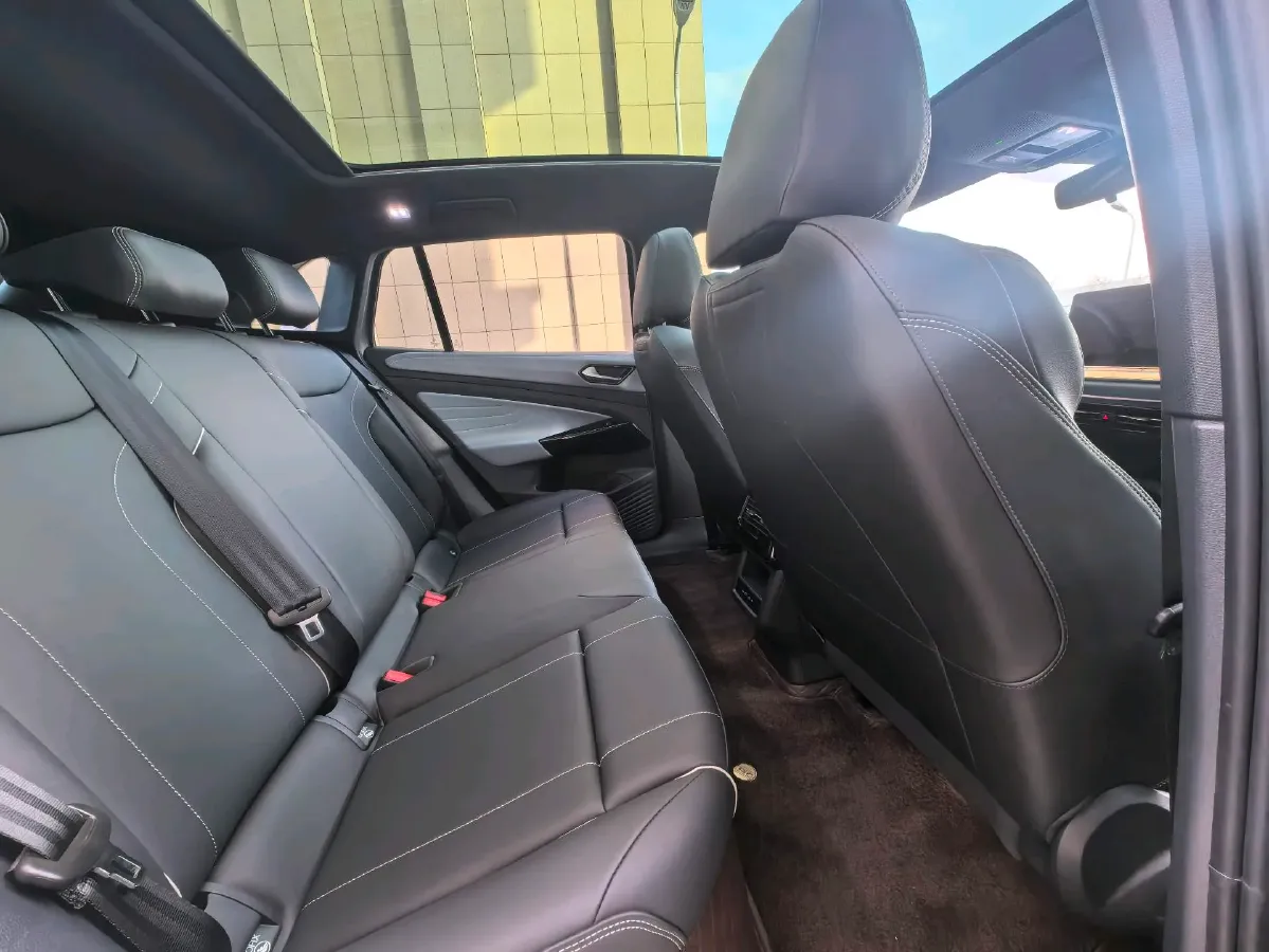 2025 Volkswagen ID.4 X BEV 52.8KWH,autocango,china used car exporter,china ev exporter,chinese used car exporter,chinese used ev exporter