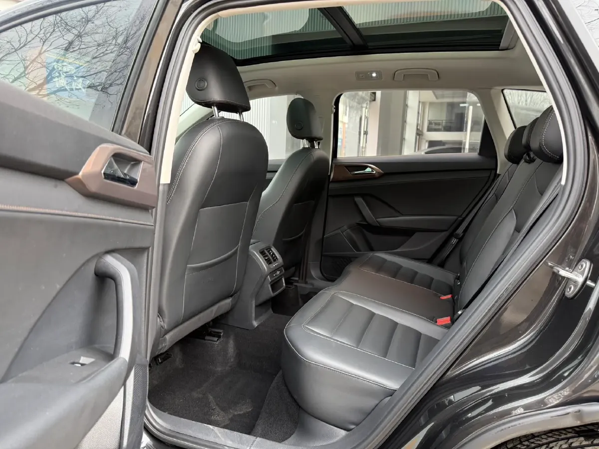 2021 Volkswagen Tharu 1.4T 150HP L4 7DCT,autocango,china used car exporter,china ev exporter,chinese used car exporter,chinese used ev exporter