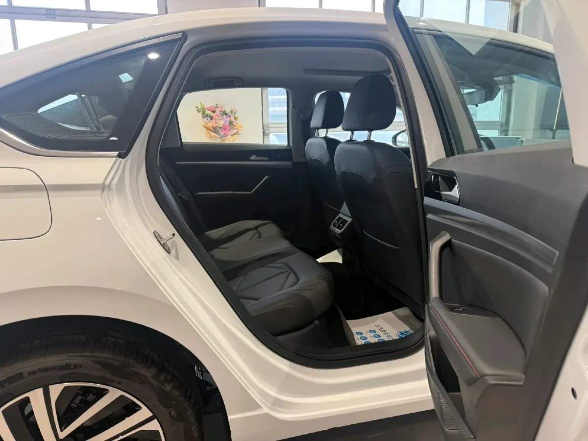 2024 Volkswagen Lavida 1.5T 160HP L4 7DCT,autocango,china used car exporter,china ev exporter,chinese used car exporter,chinese used ev exporter