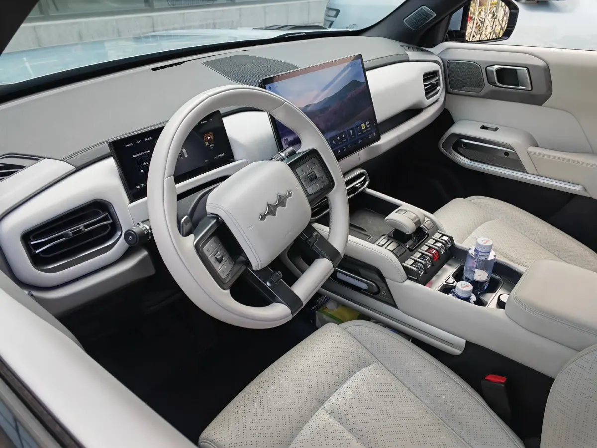 2025 FangChengBao Tai 3 BEV,autocango,china used car exporter,china ev exporter,chinese used car exporter,chinese used ev exporter