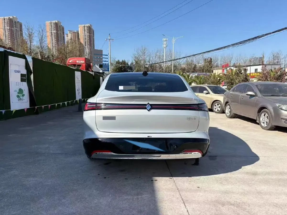 2025 BaoJun XiangJing 1.5T 143HP L4 1DHT PHEV,autocango,china used car exporter,china ev exporter,chinese used car exporter,chinese used ev exporter