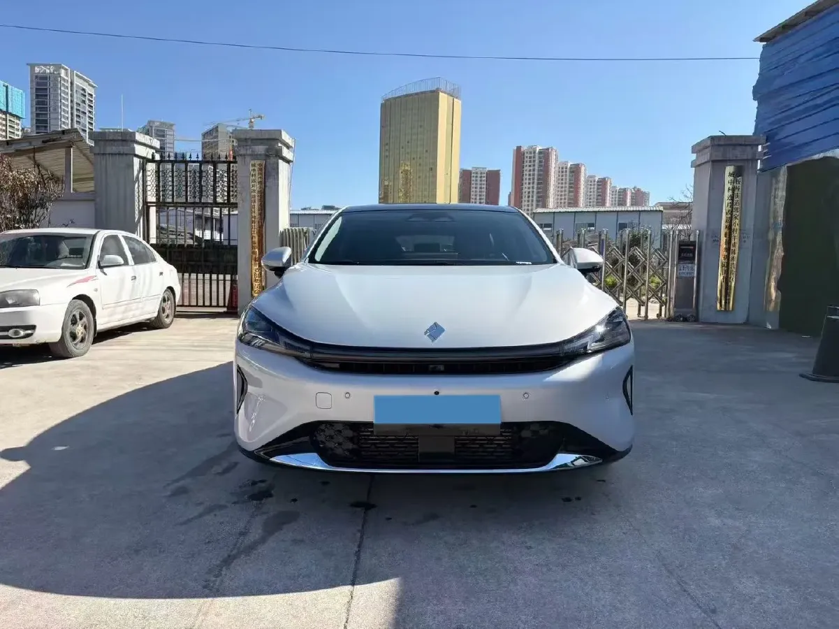 2025 BaoJun XiangJing 1.5T 143HP L4 1DHT PHEV,autocango,china used car exporter,china ev exporter,chinese used car exporter,chinese used ev exporter