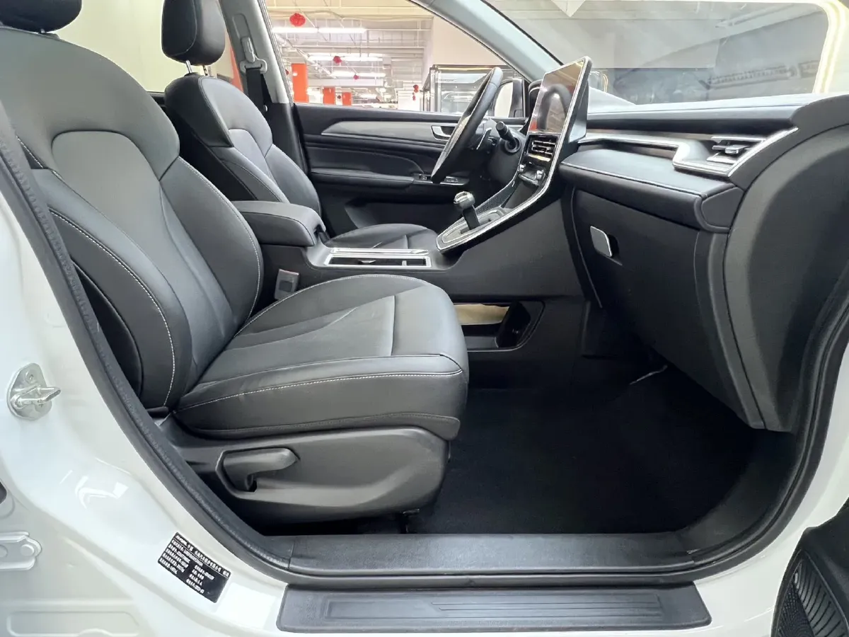 2023 Haval M6 1.5T 150HP L4 7DCT,autocango,china used car exporter,china ev exporter,chinese used car exporter,chinese used ev exporter