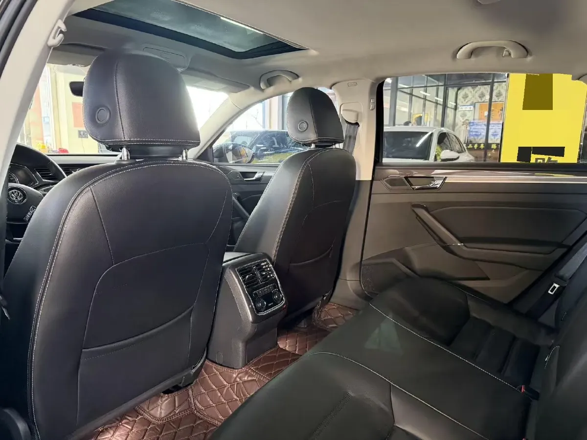 2017 Volkswagen Passat 1.8T 180HP L4 7DCT,autocango,china used car exporter,china ev exporter,chinese used car exporter,chinese used ev exporter