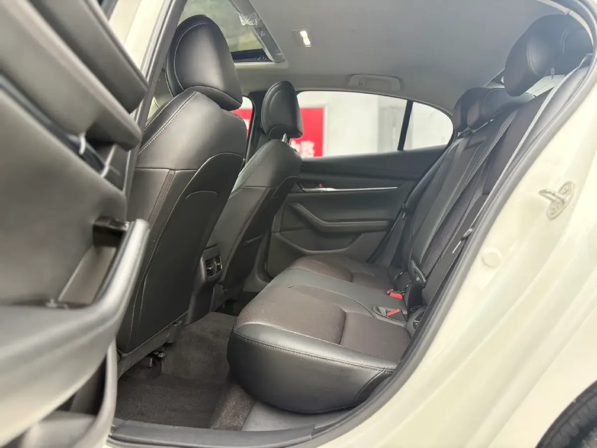 2021 Mazda 3 Axela 2.0L 158HP L4 6AT,autocango,china used car exporter,china ev exporter,chinese used car exporter,chinese used ev exporter