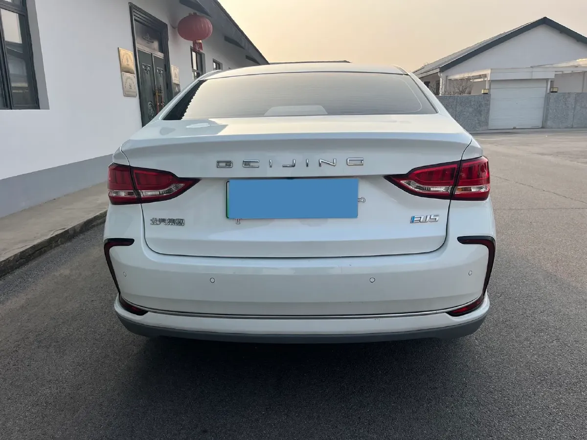 2022 Bestune B70 2.0T 224HP L4 6AT,autocango,china used car exporter,china ev exporter,chinese used car exporter,chinese used ev exporter