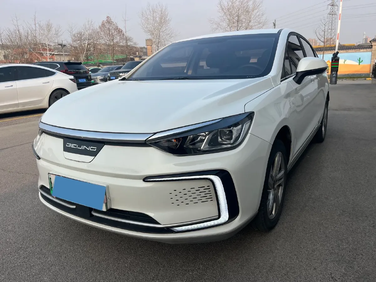 2022 Bestune B70 2.0T 224HP L4 6AT,autocango,china used car exporter,china ev exporter,chinese used car exporter,chinese used ev exporter