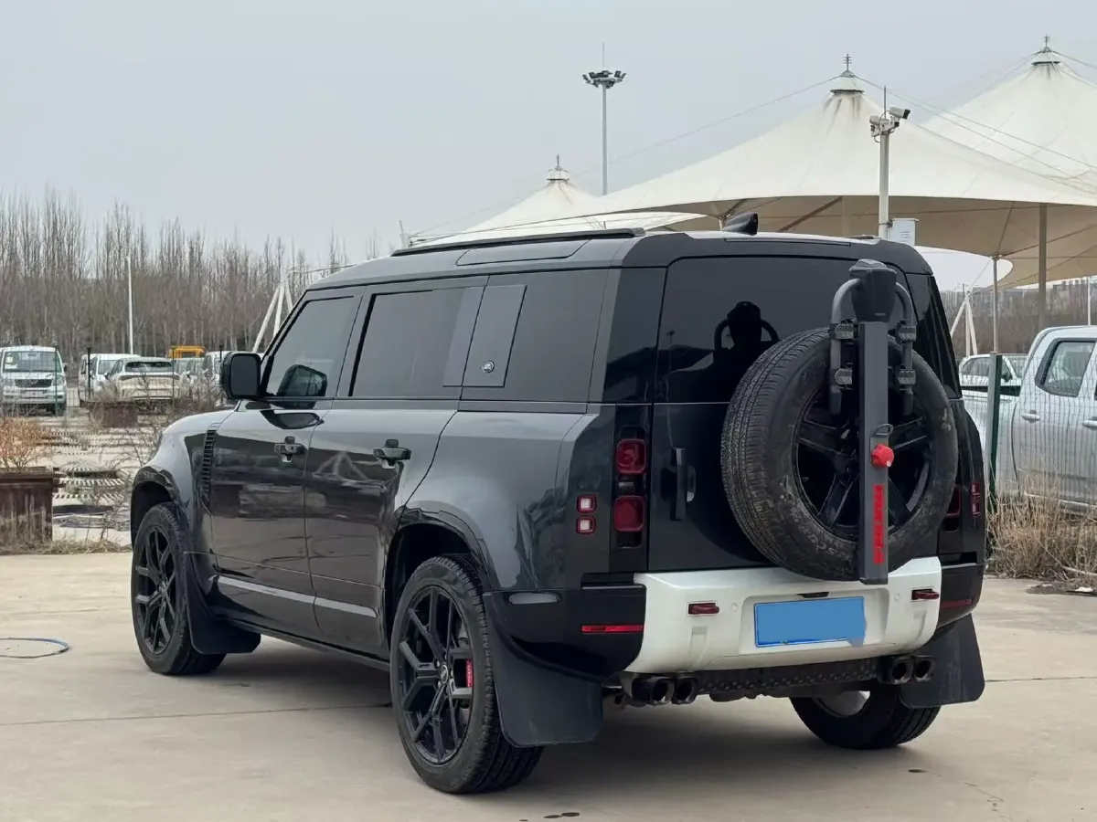 2023 Land Rover Defender 3.0T 400HP L6 8AT,autocango,china used car exporter,china ev exporter,chinese used car exporter,chinese used ev exporter