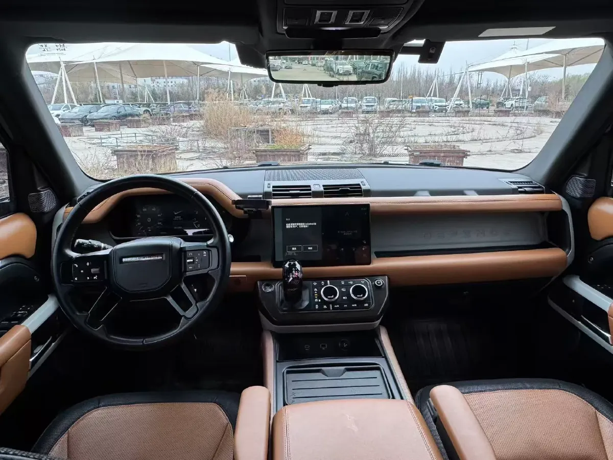2023 Land Rover Defender 3.0T 400HP L6 8AT,autocango,china used car exporter,china ev exporter,chinese used car exporter,chinese used ev exporter