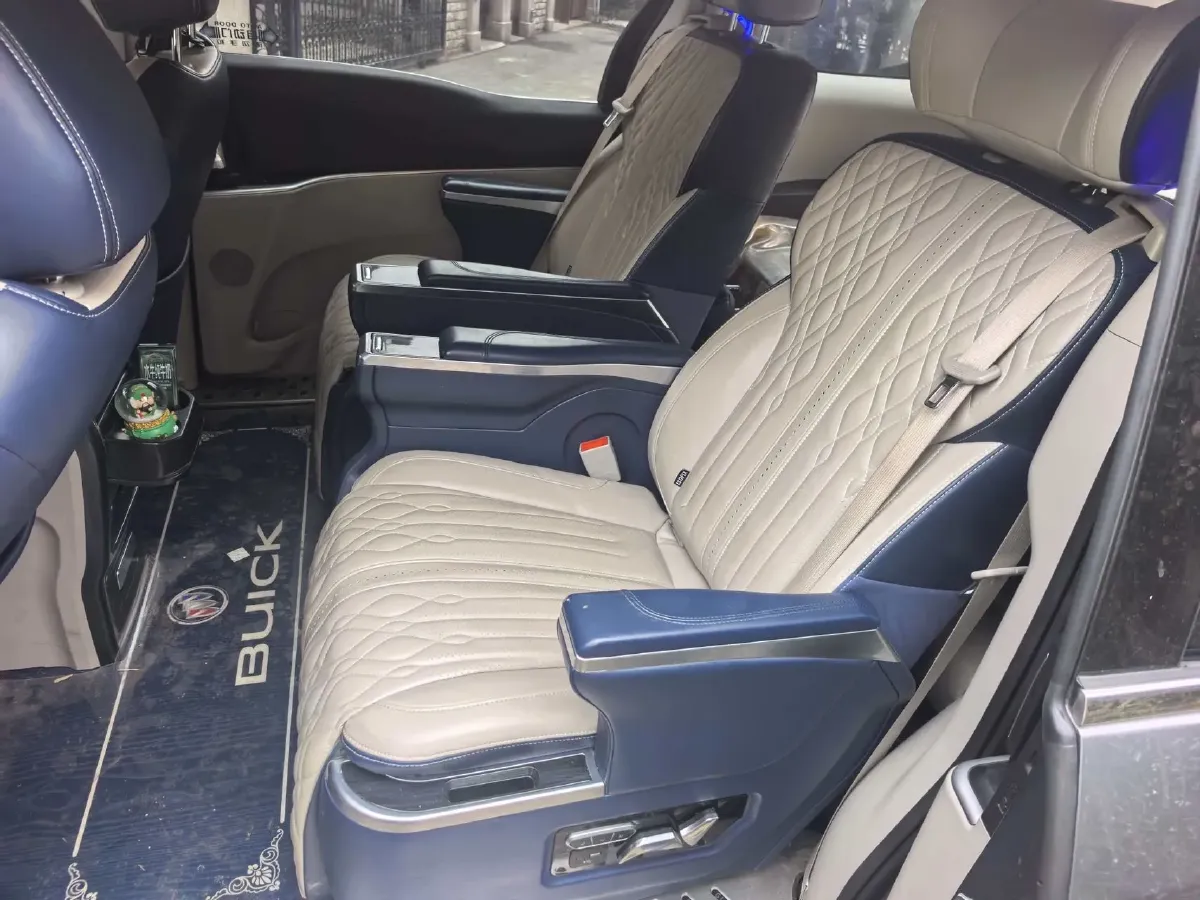 2021 Buick GL8 2.0T 237HP L4 9AT,autocango,china used car exporter,china ev exporter,chinese used car exporter,chinese used ev exporter