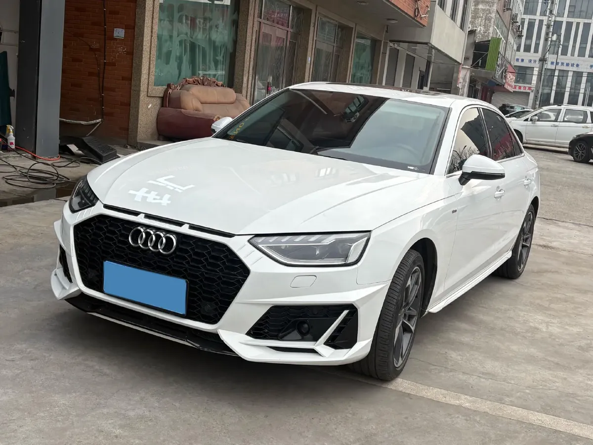 2024 Audi A4L 2.0T 190HP L4 7DCT,autocango,china used car exporter,china ev exporter,chinese used car exporter,chinese used ev exporter