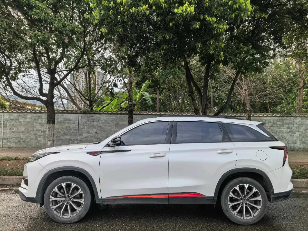 2020 ChangAn CS75 Plus 2.0T 233HP L4 8AT,autocango,china used car exporter,china ev exporter,chinese used car exporter,chinese used ev exporter