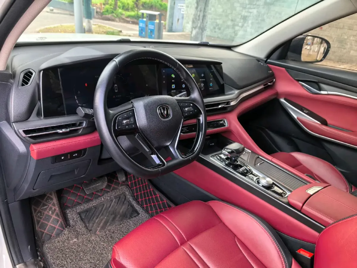 2020 ChangAn CS75 Plus 2.0T 233HP L4 8AT,autocango,china used car exporter,china ev exporter,chinese used car exporter,chinese used ev exporter