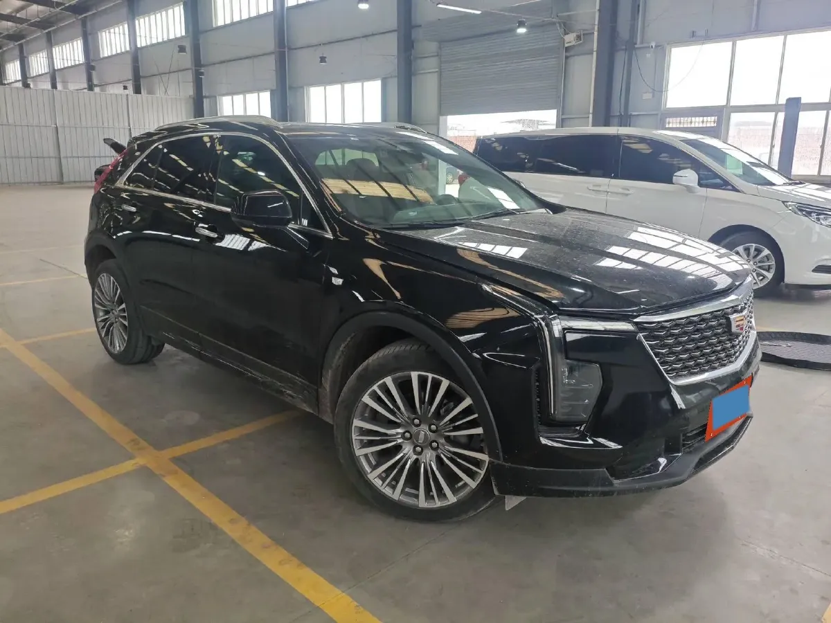 2024 Cadillac XT4 2.0T 237HP L4 9AT,autocango,china used car exporter,china ev exporter,chinese used car exporter,chinese used ev exporter