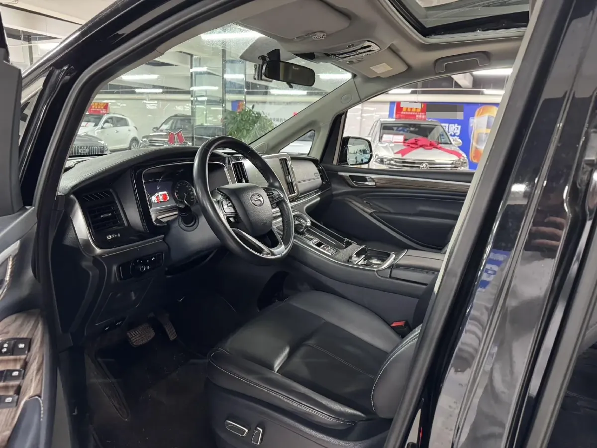 2021 GAC Trumpchi M8 2.0T 252HP L4 8AT,autocango,china used car exporter,china ev exporter,chinese used car exporter,chinese used ev exporter