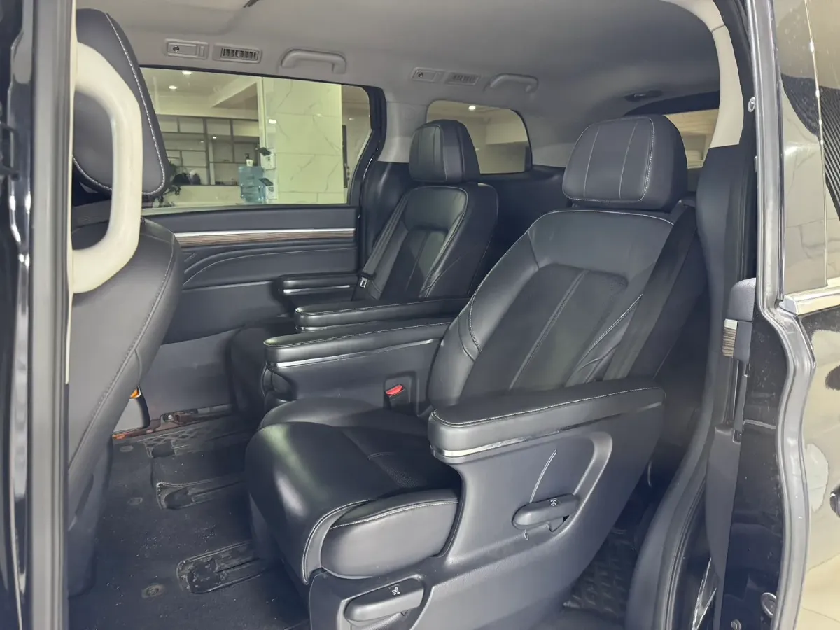 2021 GAC Trumpchi M8 2.0T 252HP L4 8AT,autocango,china used car exporter,china ev exporter,chinese used car exporter,chinese used ev exporter