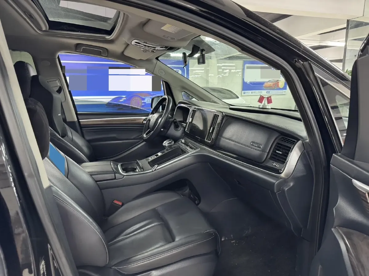 2021 GAC Trumpchi M8 2.0T 252HP L4 8AT,autocango,china used car exporter,china ev exporter,chinese used car exporter,chinese used ev exporter