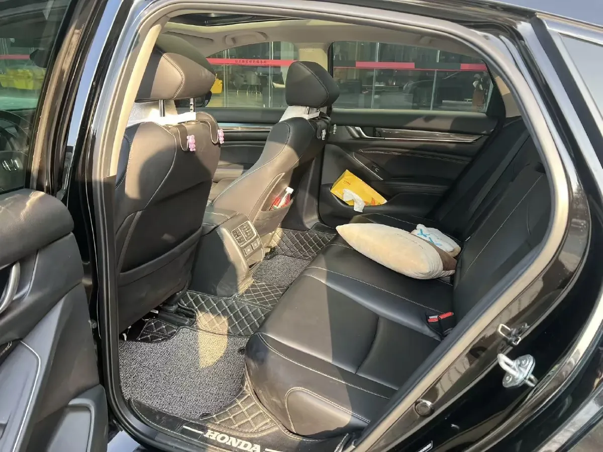 2022 Honda Accord 1.5T 194HP L4 CVT,autocango,china used car exporter,china ev exporter,chinese used car exporter,chinese used ev exporter