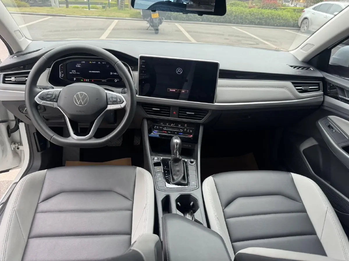 2023 Volkswagen Bora 1.5T 160HP L4 7DCT,autocango,china used car exporter,china ev exporter,chinese used car exporter,chinese used ev exporter