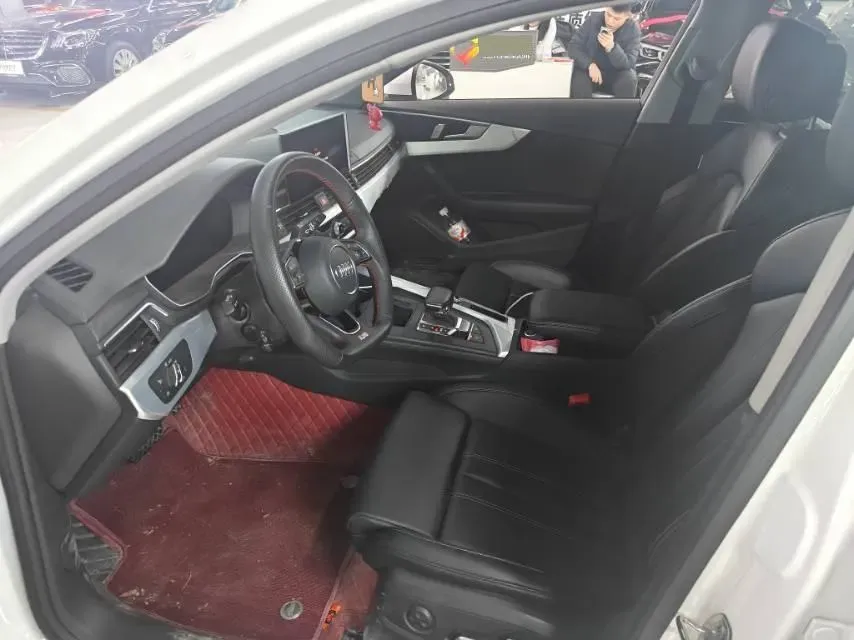 2024 Audi A4L 2.0T 190HP L4 7DCT,autocango,china used car exporter,china ev exporter,chinese used car exporter,chinese used ev exporter