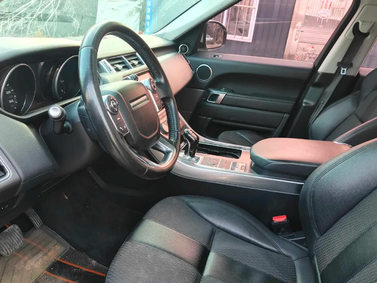 2016 Land Rover Range Rover Sport 2.0T 241HP L4 8AT,autocango,china used car exporter,china ev exporter,chinese used car exporter,chinese used ev exporter