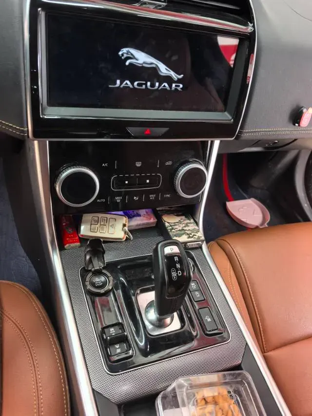 2020 Jaguar XEL 2.0T 200HP L4 8AT,autocango,china used car exporter,china ev exporter,chinese used car exporter,chinese used ev exporter