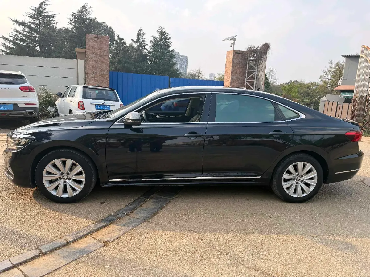 2019 Volvo V40 1.5T 152HP L4 6AT,autocango,china used car exporter,china ev exporter,chinese used car exporter,chinese used ev exporter