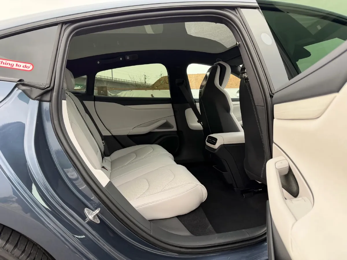 2024 MI SU7 BEV 101KWH,autocango,china used car exporter,china ev exporter,chinese used car exporter,chinese used ev exporter