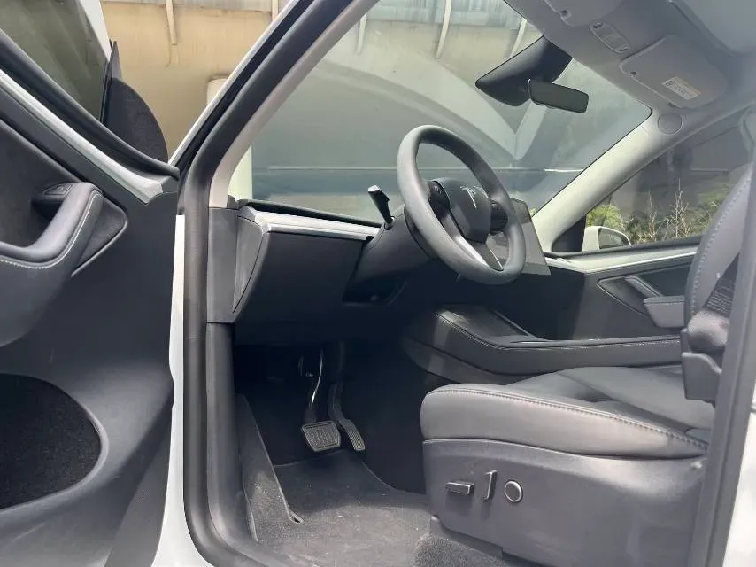 2024 Iveco OuSheng BEV 77.28KWH,autocango,china used car exporter,china ev exporter,chinese used car exporter,chinese used ev exporter