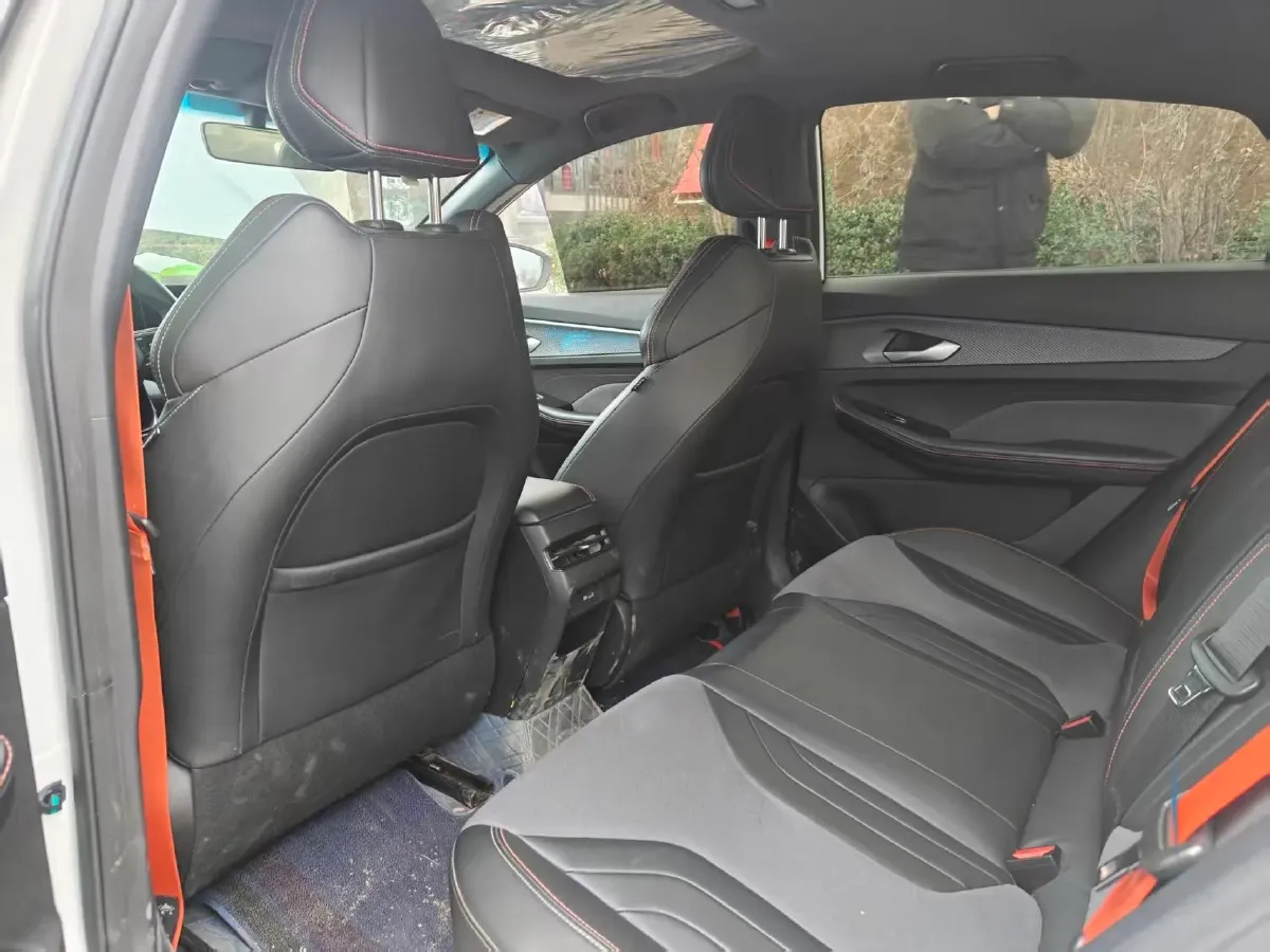 2022 Geely Binray 1.5T 181HP L4 7DCT,autocango,china used car exporter,china ev exporter,chinese used car exporter,chinese used ev exporter