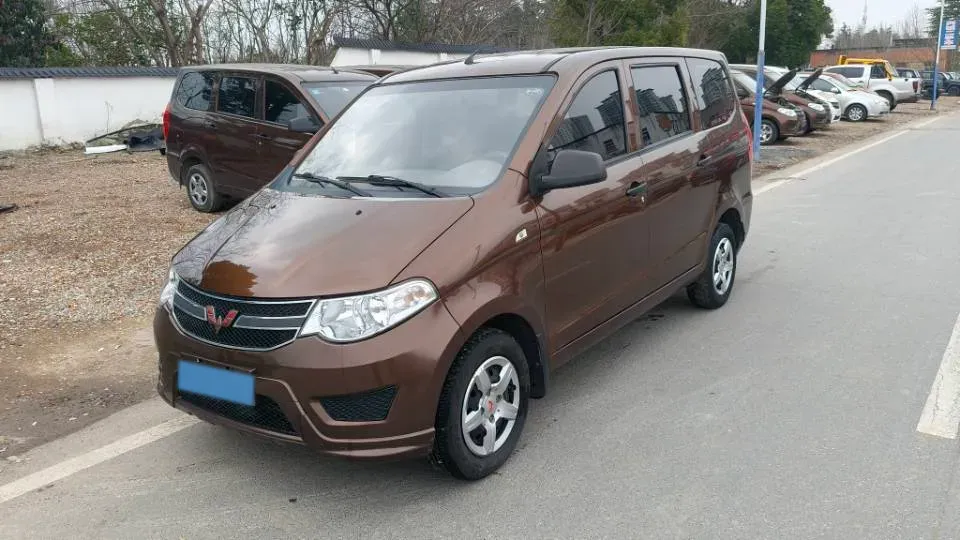 2020 WuLing HongGuang V 1.2L 76HP L4 5MT,autocango,china used car exporter,china ev exporter,chinese used car exporter,chinese used ev exporter