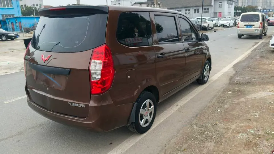 2020 WuLing HongGuang V 1.2L 76HP L4 5MT,autocango,china used car exporter,china ev exporter,chinese used car exporter,chinese used ev exporter