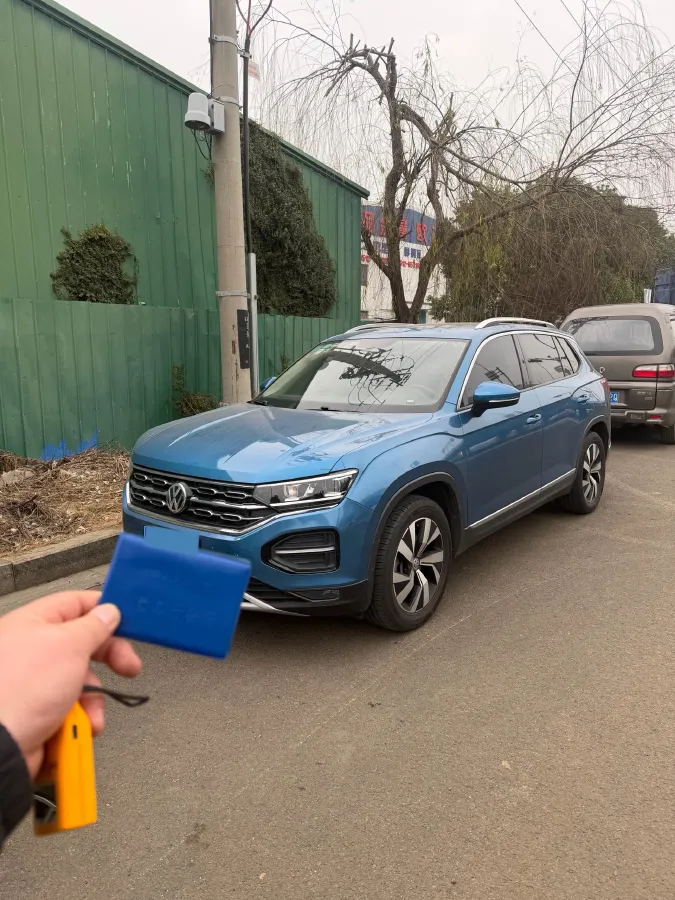 2019 Jeep Cherokee 2.0T 234HP L4 9AT,autocango,china used car exporter,china ev exporter,chinese used car exporter,chinese used ev exporter