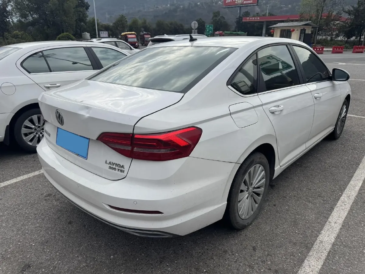 2018 Skoda Karoq 1.4T 150HP L4 7DCT,autocango,china used car exporter,china ev exporter,chinese used car exporter,chinese used ev exporter
