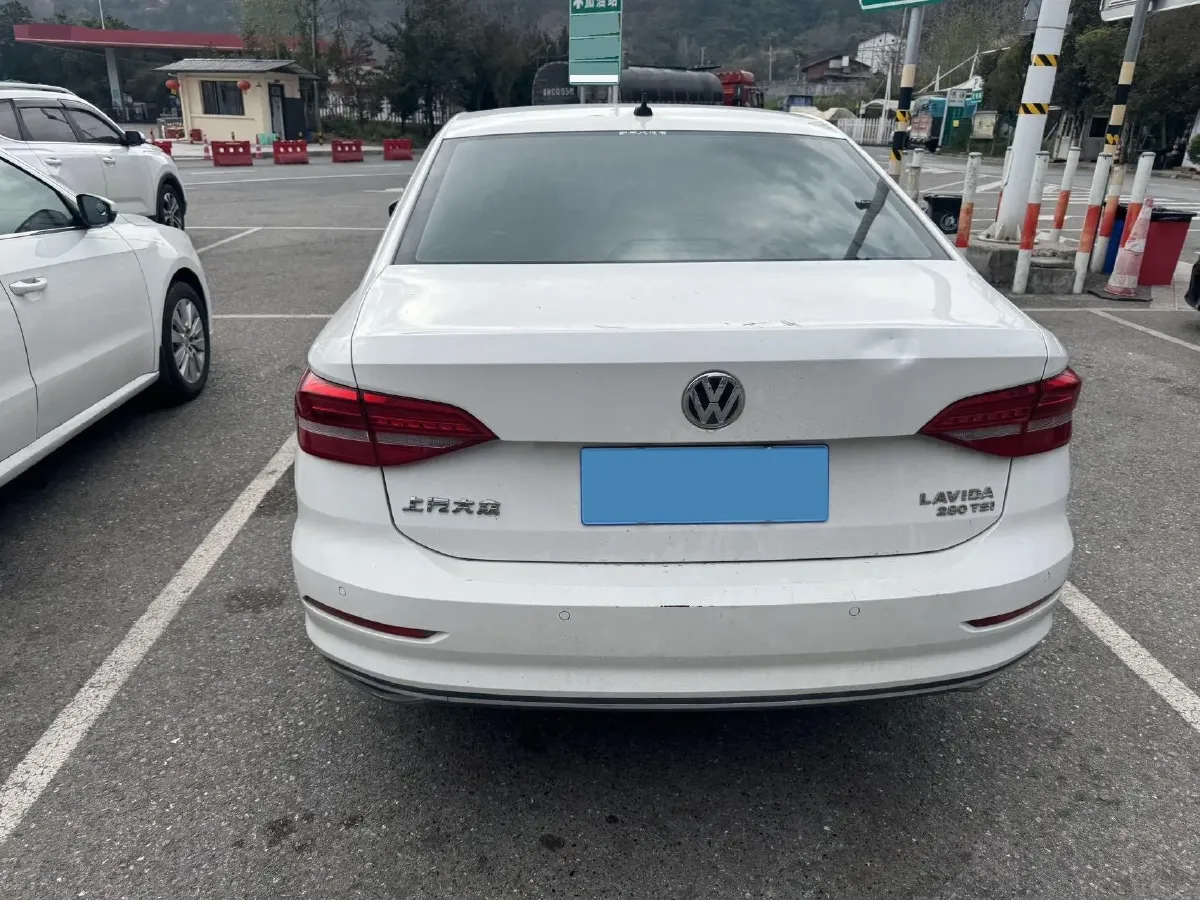 2018 Skoda Karoq 1.4T 150HP L4 7DCT,autocango,china used car exporter,china ev exporter,chinese used car exporter,chinese used ev exporter