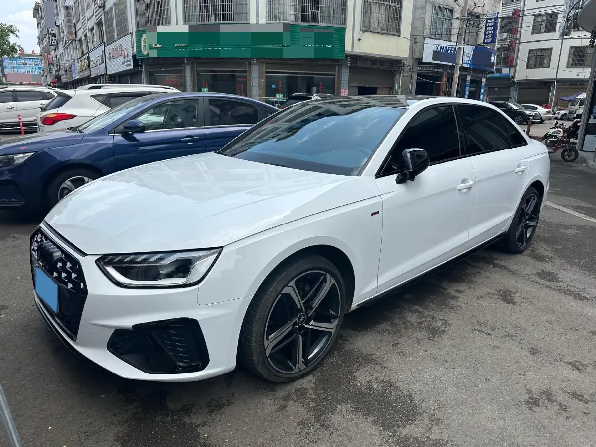 2024 Audi A4L 2.0T 190HP L4 7DCT,autocango,china used car exporter,china ev exporter,chinese used car exporter,chinese used ev exporter