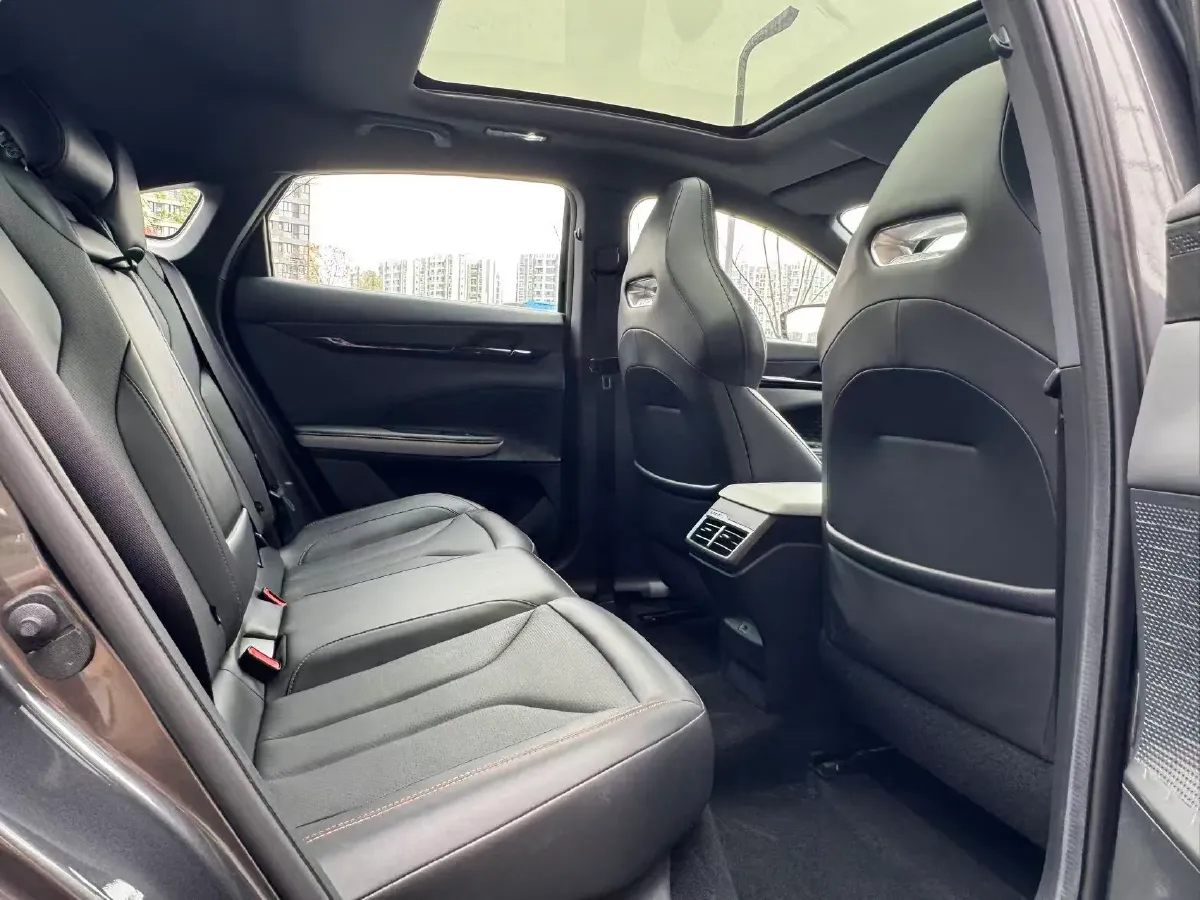 2023 ChangAn UNI-V 1.5T 188HP L4 7DCT,autocango,china used car exporter,china ev exporter,chinese used car exporter,chinese used ev exporter