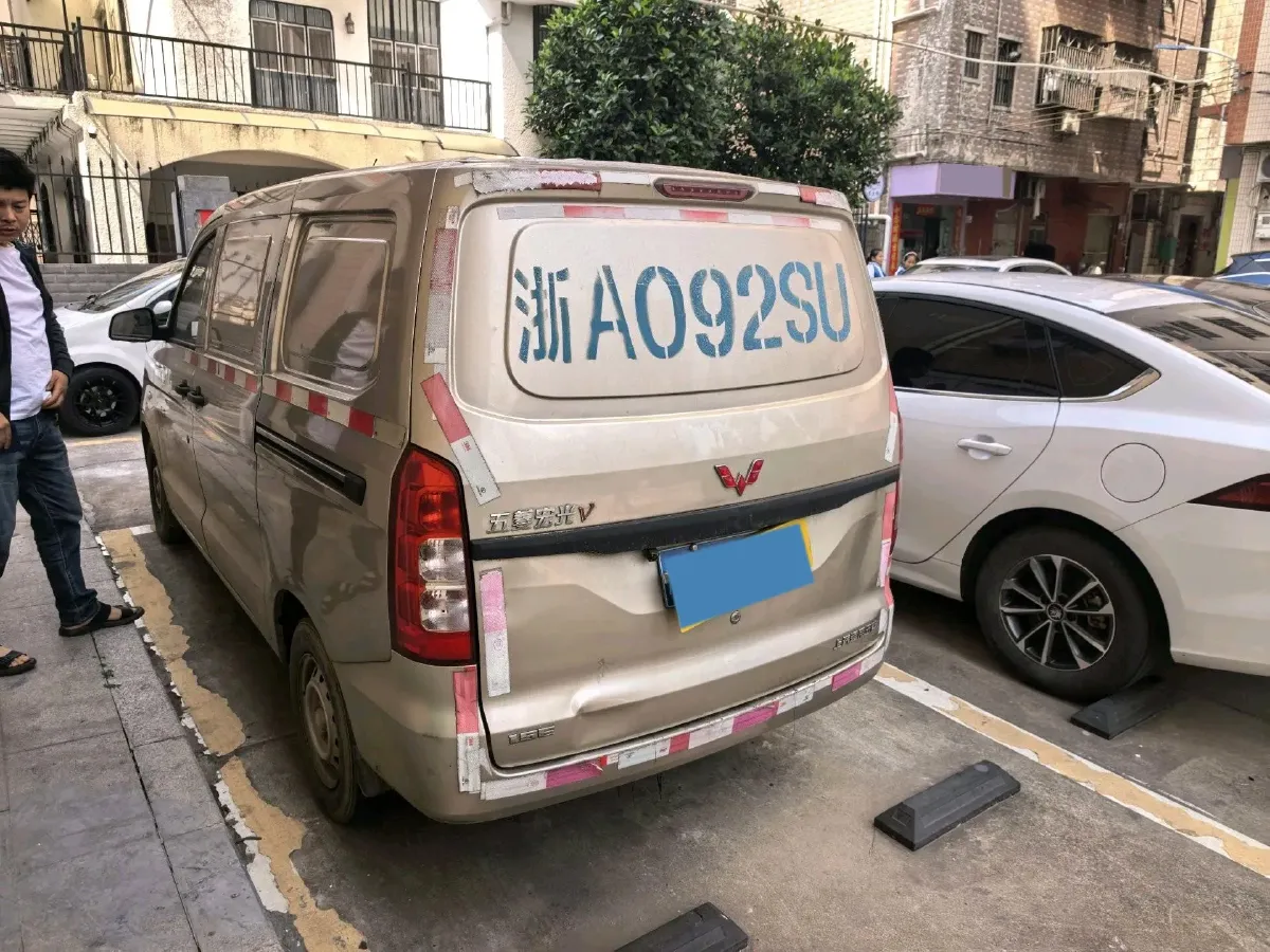 2019 WuLing HongGuang V 1.5L 99HP L4 6MT,autocango,china used car exporter,china ev exporter,chinese used car exporter,chinese used ev exporter