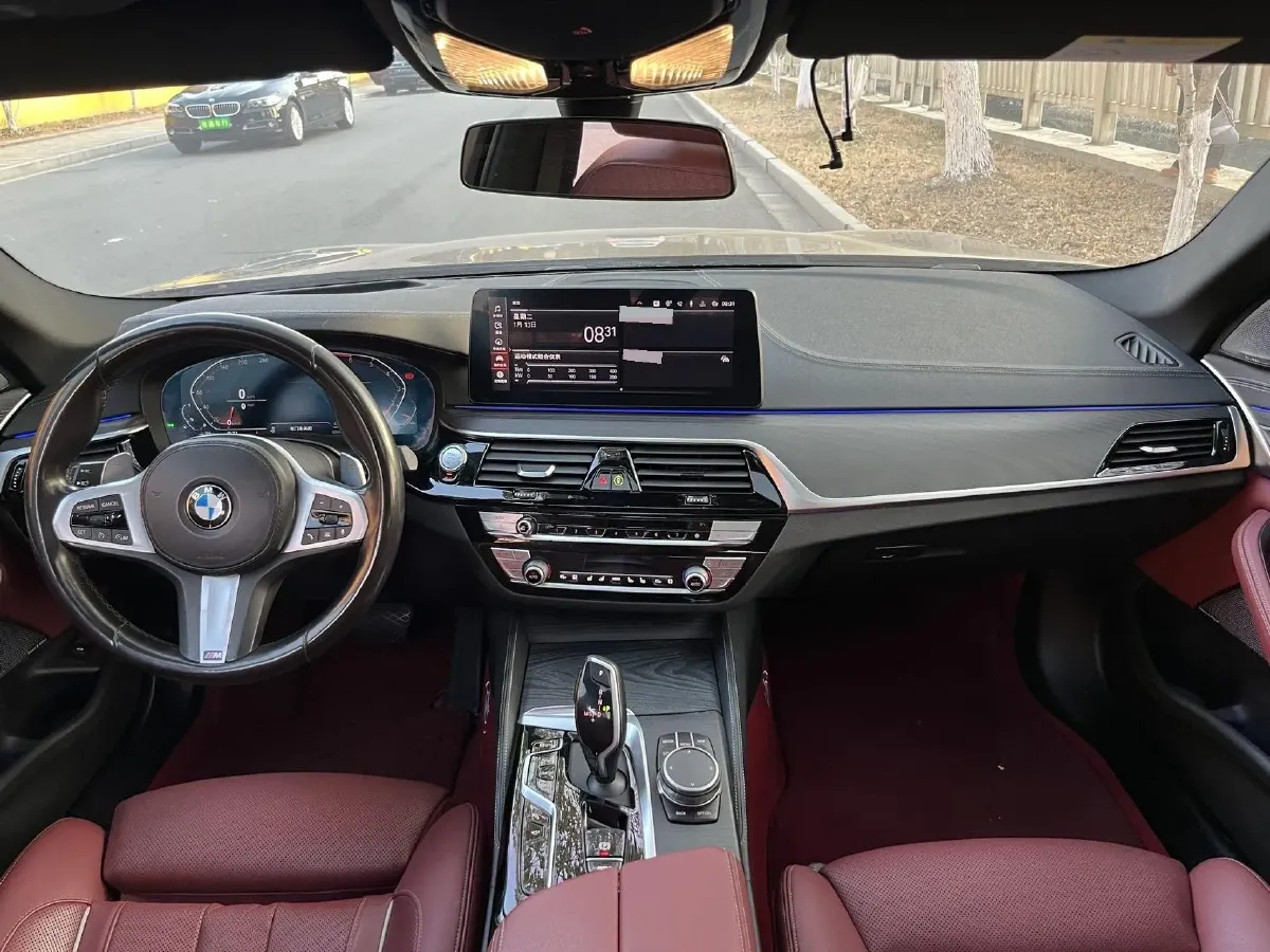 2021 BMW 5 Series 2.0T 252HP L4 8AT,autocango,china used car exporter,china ev exporter,chinese used car exporter,chinese used ev exporter